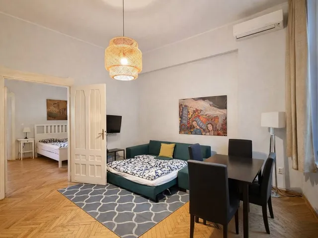 Eladó lakás Budapest VI. kerület 64 nm