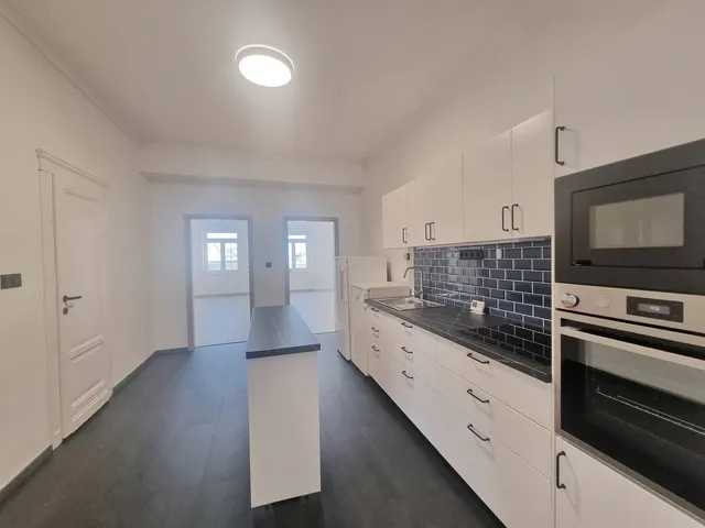 Kiadó lakás Budapest IX. kerület, Belső Ferencváros, Bakáts tér 110 nm