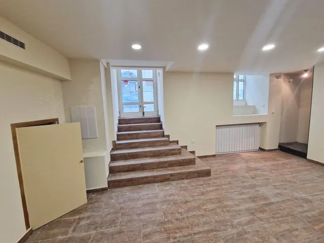 Eladó kereskedelmi és ipari ingatlan Budapest VI. kerület, Ó utca 124 nm