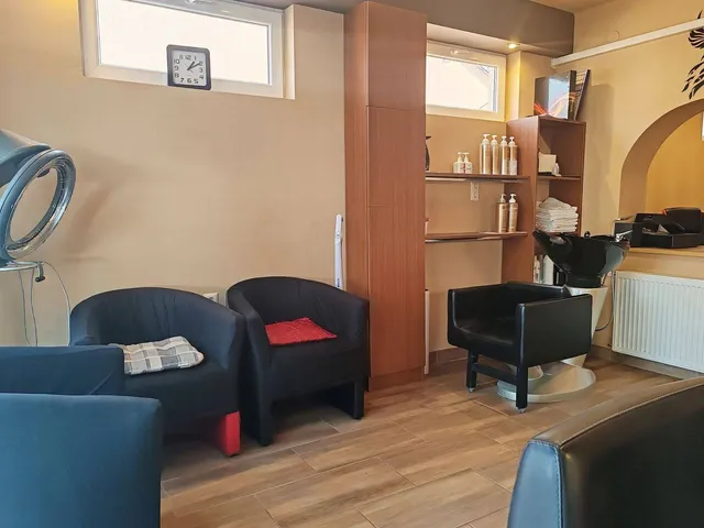 Eladó kereskedelmi és ipari ingatlan Budapest XXI. kerület 55 nm