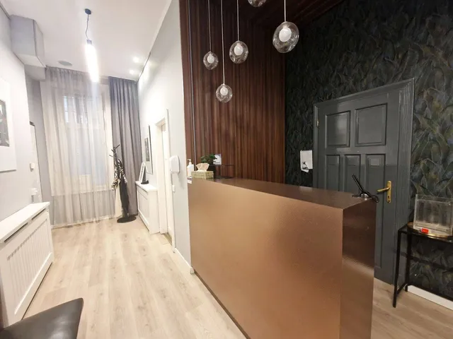 Kiadó kereskedelmi és ipari ingatlan Budapest V. kerület, Lipótváros 129 nm