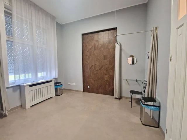 Kiadó kereskedelmi és ipari ingatlan Budapest V. kerület, Lipótváros 129 nm