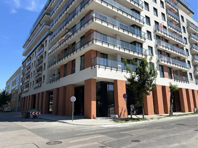 Kiadó kereskedelmi és ipari ingatlan Budapest XIII. kerület, Angyalföld 80 nm
