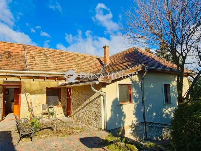 Eladó ház Zsámbék 194 nm