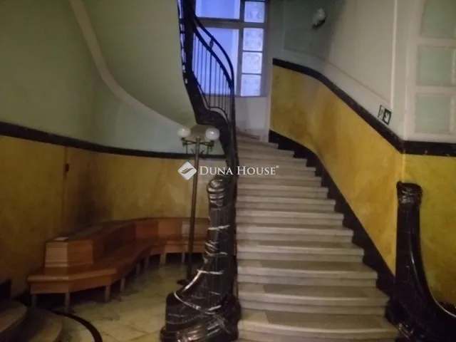 Kiadó kereskedelmi és ipari ingatlan Budapest V. kerület 108 nm