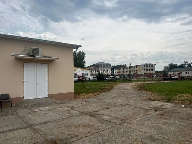 Eladó kereskedelmi és ipari ingatlan Kiskunhalas 180 nm