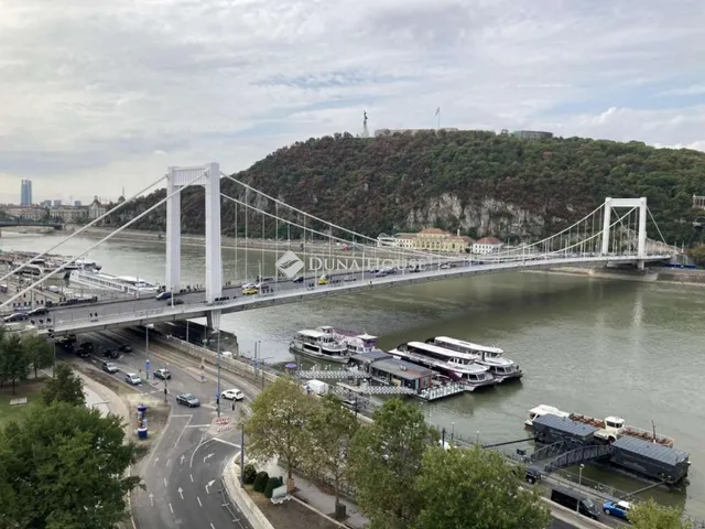 Kiadó lakás Budapest V. kerület 272 nm