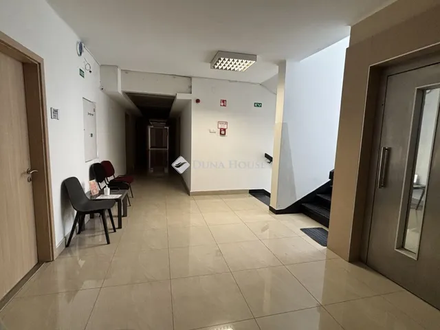 Eladó kereskedelmi és ipari ingatlan Budapest XIII. kerület 679 nm