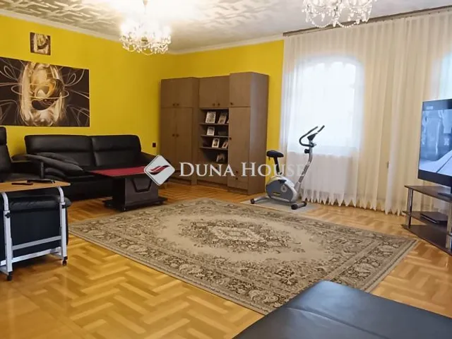Eladó ház Budaörs 457 nm