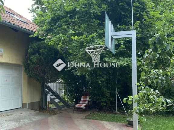Eladó ház Érd, Intéző utca 168 nm