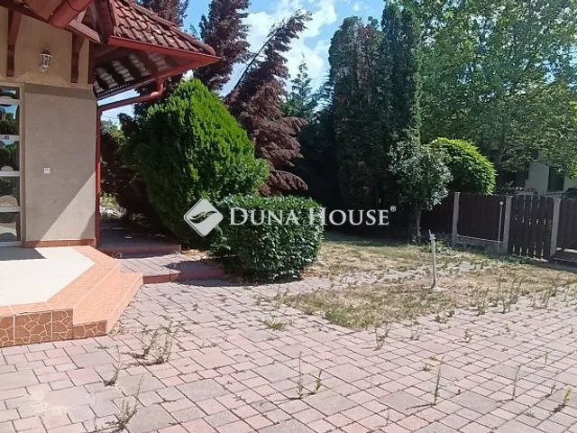 Eladó ház Törökbálint 320 nm