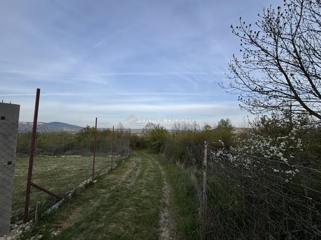 Eladó telek Dunabogdány 2054 nm