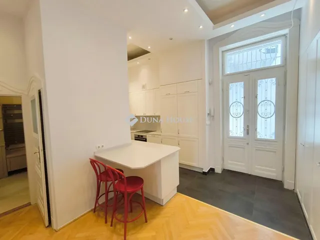 Kiadó lakás Budapest V. kerület, Molnár utca 85 nm