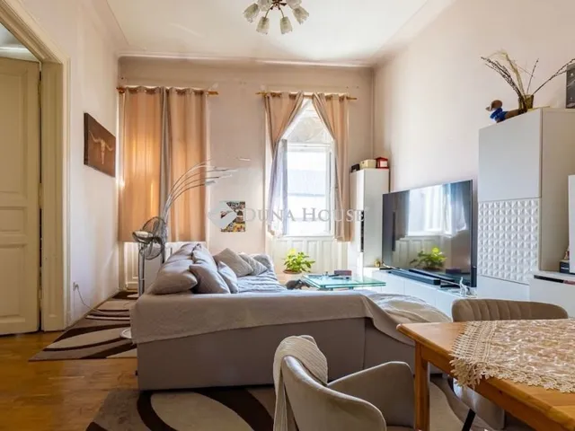 Eladó lakás Budapest VIII. kerület, II. János Pál pápa tér 64 nm