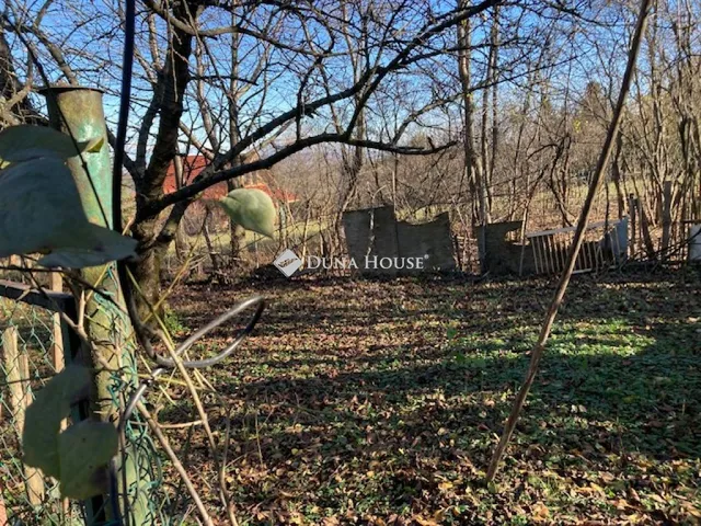 Eladó telek Üröm, Mandula utca 902 nm