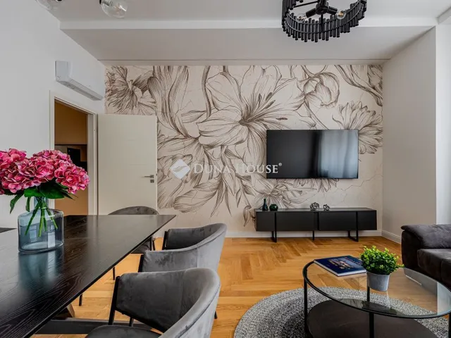 Eladó lakás Budapest VI. kerület 74 nm