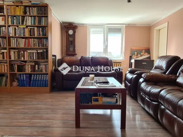 Eladó lakás Kalocsa 108 nm