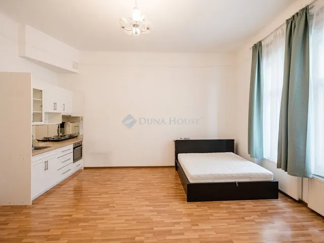 Eladó lakás Budapest V. kerület, Ferenciek tere 61 nm