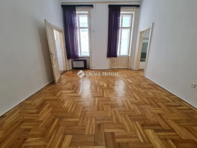 Eladó lakás Budapest V. kerület 61 nm