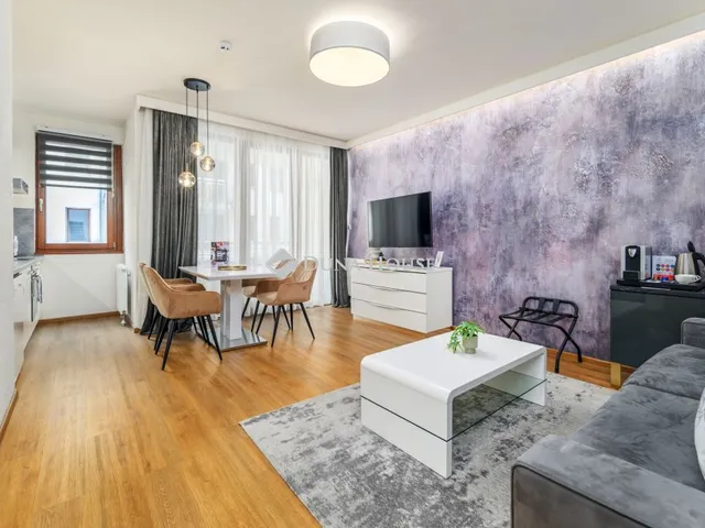 Eladó lakás Budapest VI. kerület, Paulay Ede utca 48 nm