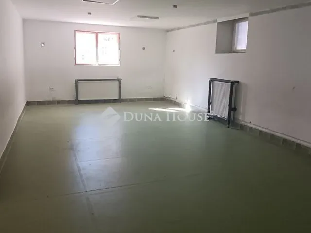 Eladó kereskedelmi és ipari ingatlan Budaörs 533 nm