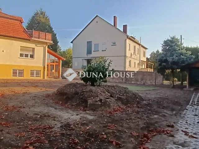 Eladó kereskedelmi és ipari ingatlan Budaörs 533 nm
