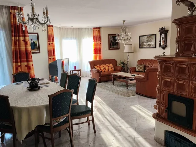 Eladó ház Tök 287 nm