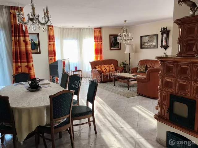 Eladó ház Tök 287 nm