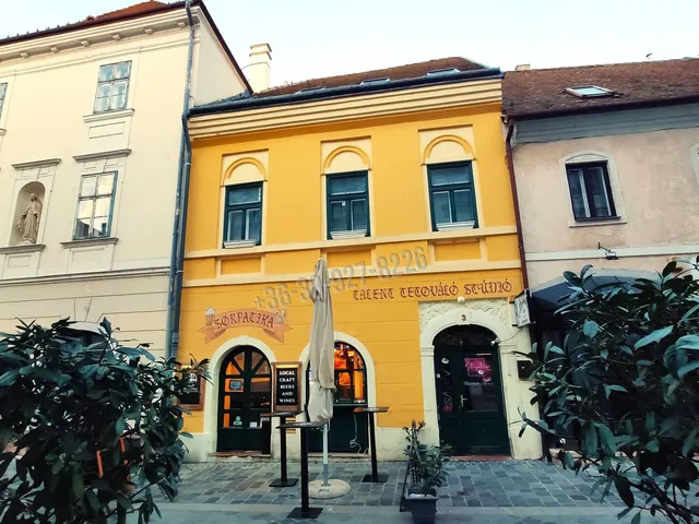 Eladó ház Győr, Belváros, Baross Gábor út 441 nm