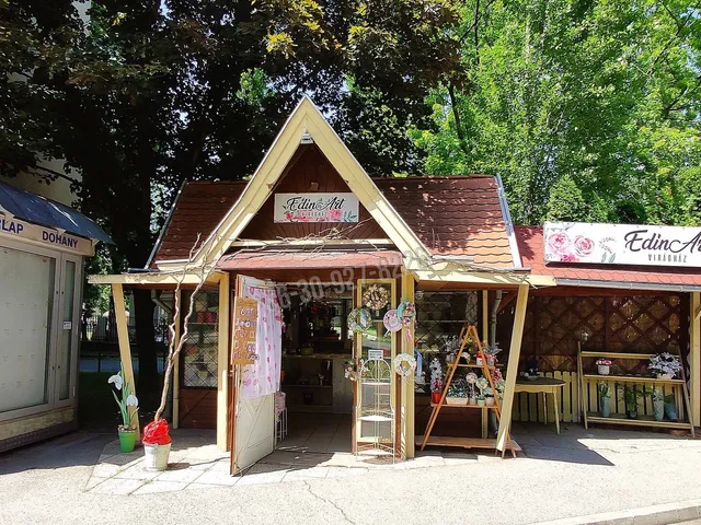 Eladó kereskedelmi és ipari ingatlan Győr, Adyváros 15 nm