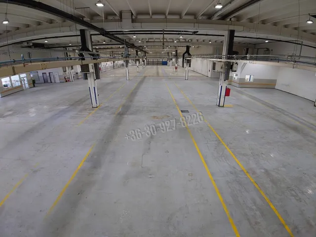 Kiadó kereskedelmi és ipari ingatlan Győr 2977 nm