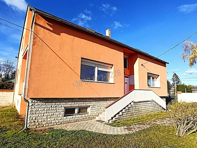 Eladó ház Öttevény 284 nm