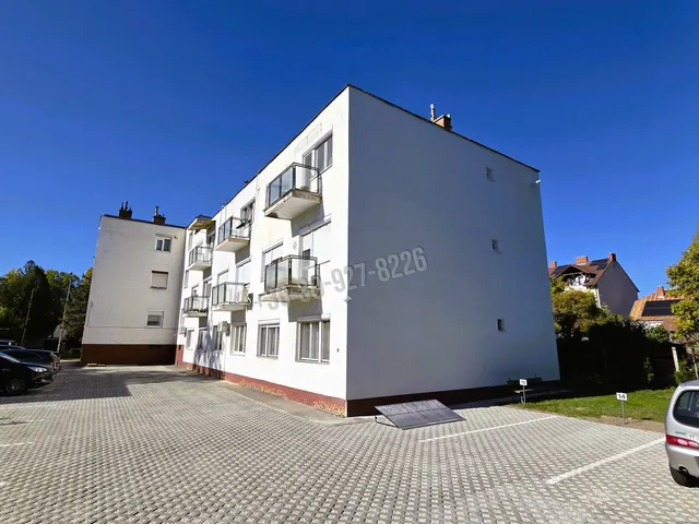 Eladó lakás Győr, Nádorváros 58 nm