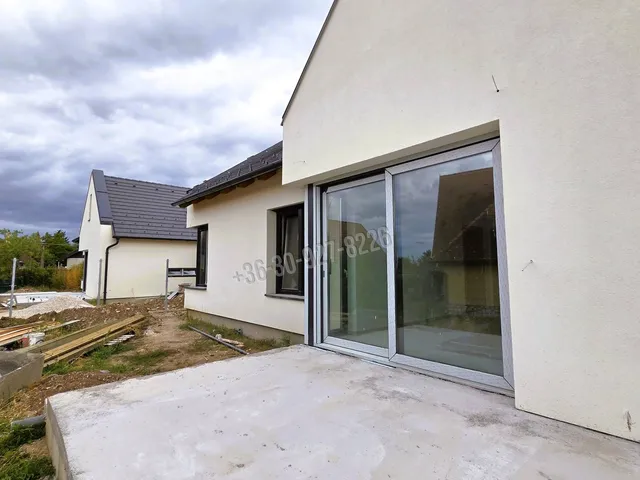 Eladó ház Vonyarcvashegy 122 nm