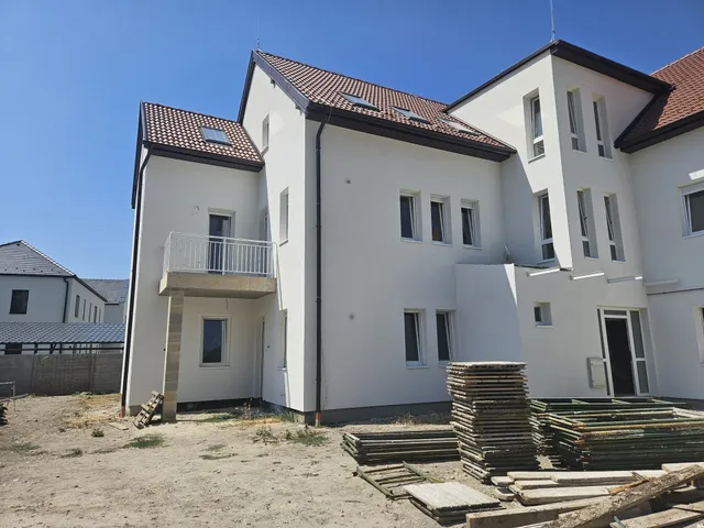 Eladó lakás Pápa 78 nm