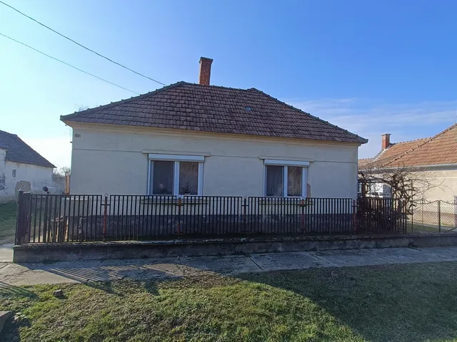 Eladó ház Kemenesszentpéter 68 nm