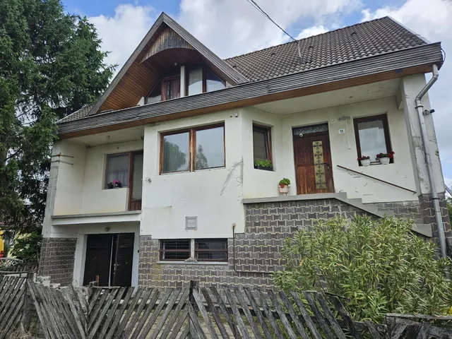 Eladó ház Pápa 240 nm