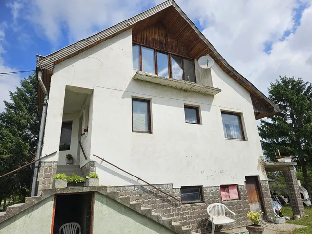 Eladó ház Pápa 240 nm