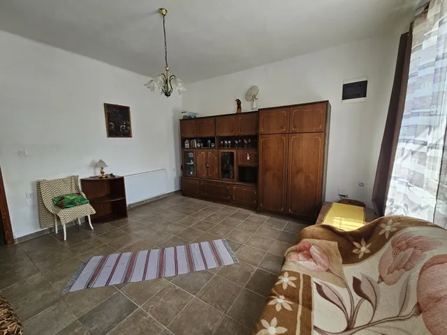 Eladó ház Mezőlak 90 nm