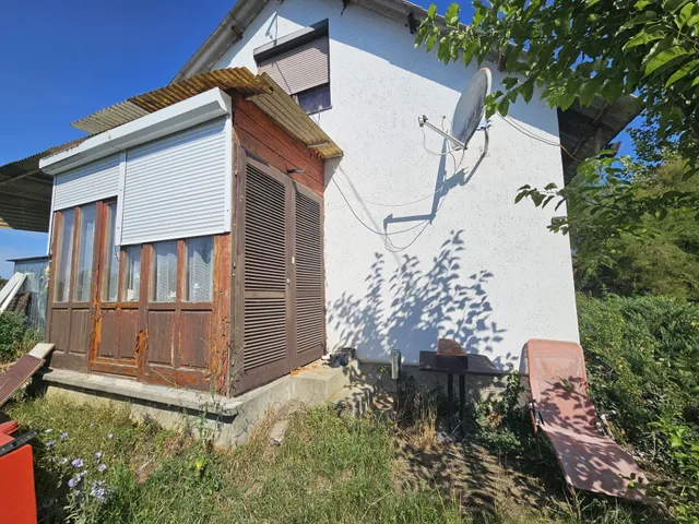 Eladó ház Gyömöre 60 nm