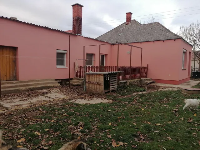 Eladó ház Takácsi 90 nm