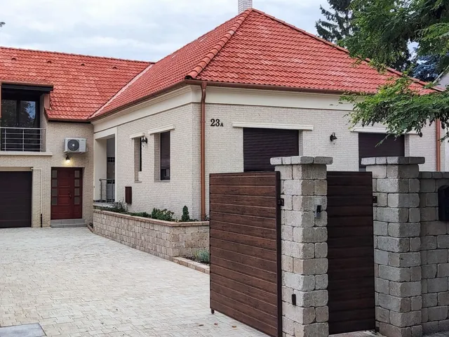 Eladó ház Pápa 173 nm