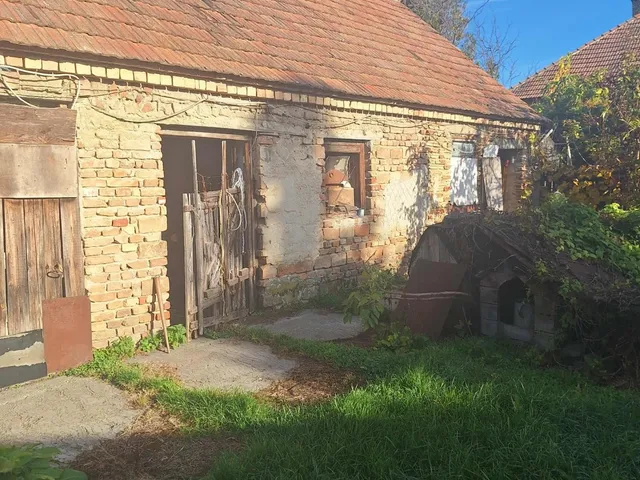 Eladó ház Nyárád 130 nm