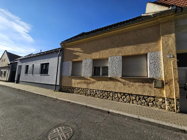 Eladó lakás Pápa 86 nm