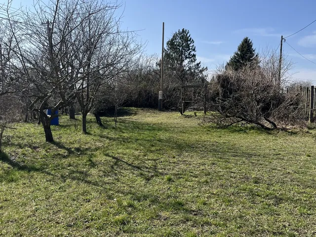 Eladó telek Pápa 996 nm