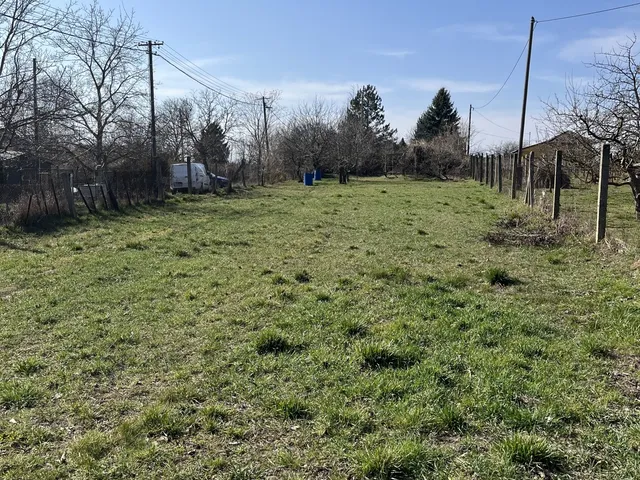 Eladó telek Pápa 996 nm