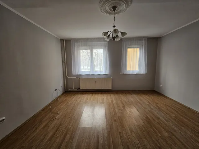 Kiadó lakás Pápa 42 nm