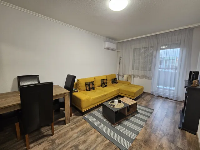 Eladó lakás Pápa 69 nm