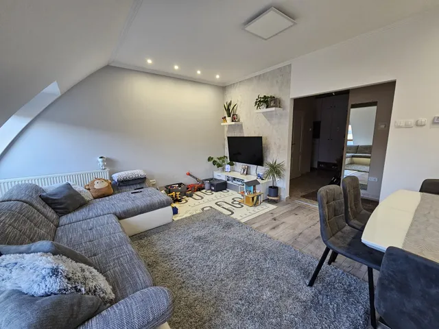 Eladó lakás Pápa 72 nm