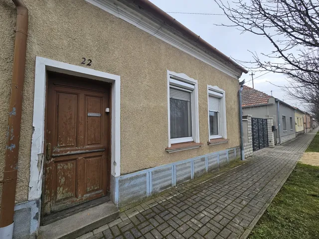 Eladó ház Mezőlak 110 nm